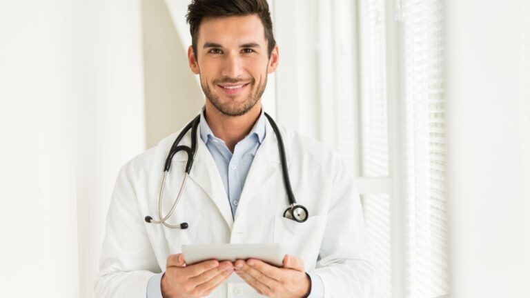 Doktor Kişisel Instagram Yönetimi: Sağlık Profesyonelleri İçin Instagram Rehberi Doktor Kişisel Instagram Yönetimi Sağlık Profesyonelleri İçin Instagram Rehberi